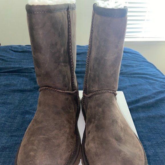 Chocolate uggs - Picture 2 of 6